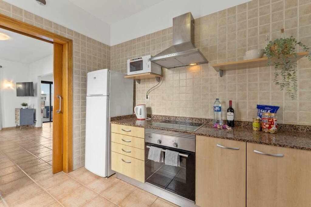 Villa Ramimedi 4 Tías Exteriör bild